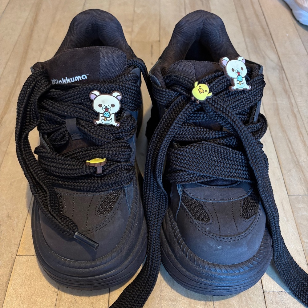 Bershka Rilakkuma platforms